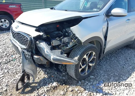 2020 Kia Sportage Lx z USA, uszkodzony, nr VIN KNDPMCAC5L7756576